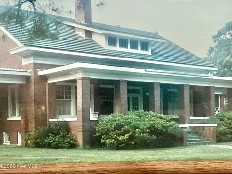 2740 Nc 71 Maxton NC 28364