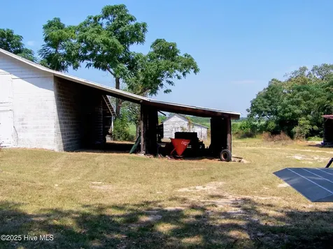 2740 Nc 71 Maxton NC 28364