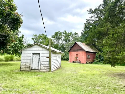 2740 Nc 71 Maxton NC 28364
