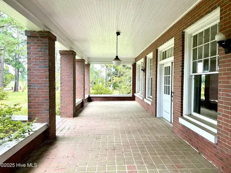 2740 Nc 71 Maxton NC 28364