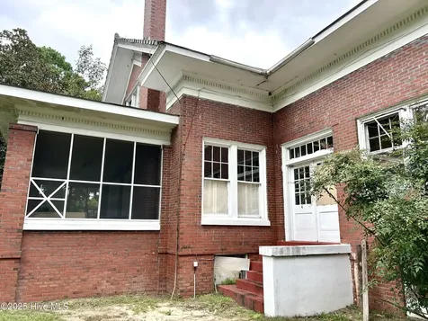 2740 Nc 71 Maxton NC 28364