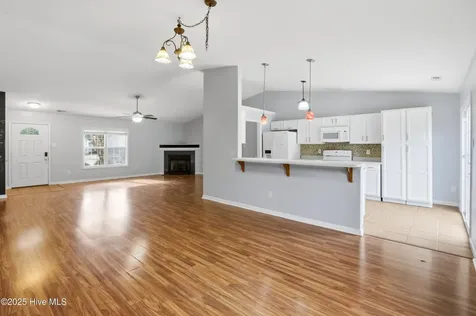 118 Magnolia Lane Hubert NC 28539