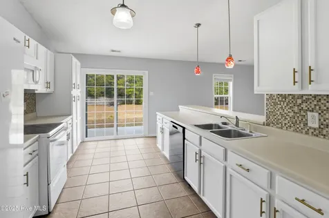 118 Magnolia Lane Hubert NC 28539