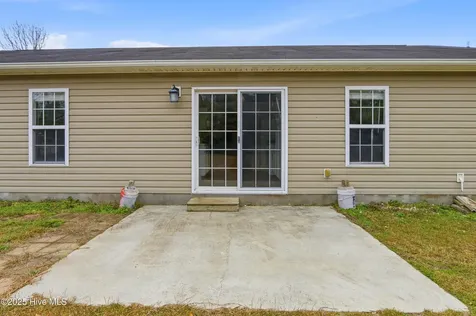 118 Magnolia Lane Hubert NC 28539