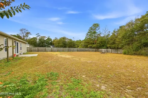 118 Magnolia Lane Hubert NC 28539