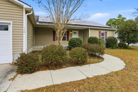 118 Magnolia Lane Hubert NC 28539