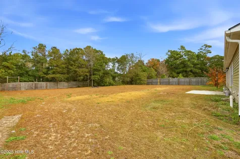 118 Magnolia Lane Hubert NC 28539