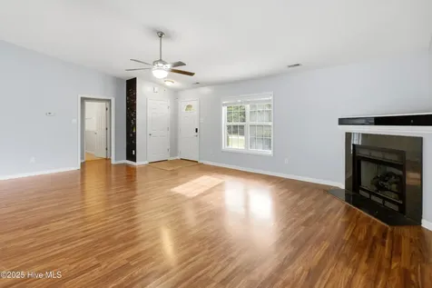 118 Magnolia Lane Hubert NC 28539