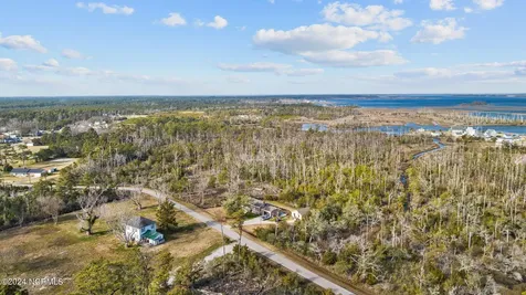 165 Goose Pond Road Marshallberg NC 28553