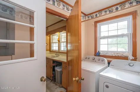 2596 Cedar Island Road Cedar Island NC 28520