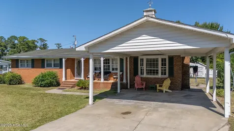2596 Cedar Island Road Cedar Island NC 28520