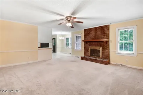 2407 Sparre Drive Kinston NC 28504