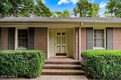 2407 Sparre Drive Kinston NC 28504