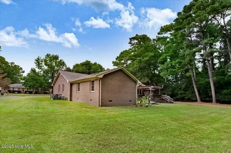 2407 Sparre Drive Kinston NC 28504