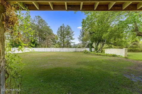 1667 Youngs Road Vass NC 28394