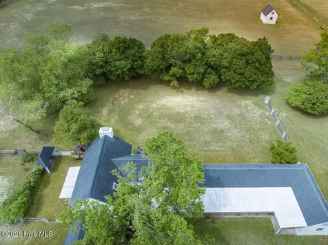 1667 Youngs Road Vass NC 28394