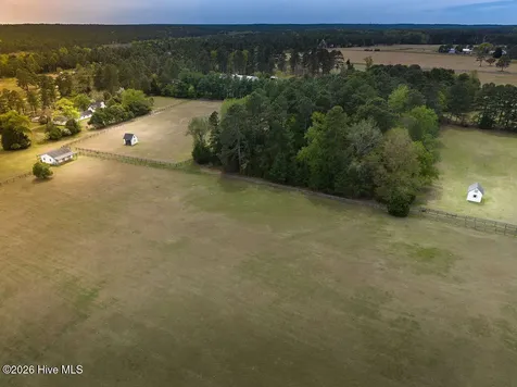 1667 Youngs Road Vass NC 28394