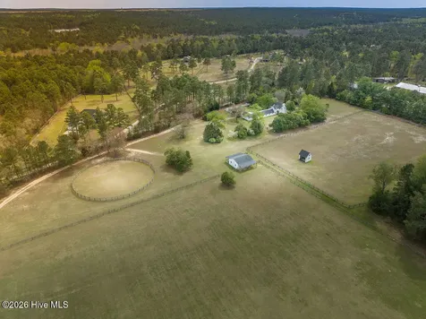 1667 Youngs Road Vass NC 28394