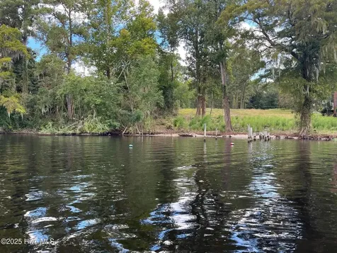 2321-B Chinquapin Road New Bern NC 28562