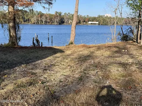 2321-B Chinquapin Road New Bern NC 28562