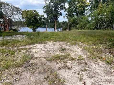 2321-B Chinquapin Road New Bern NC 28562