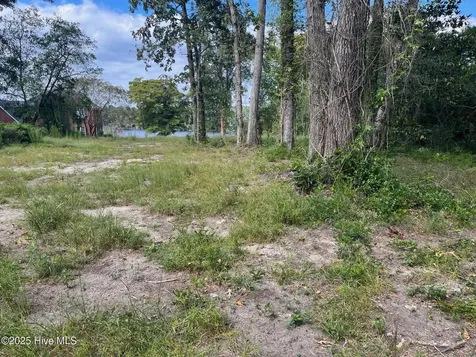 2321-B Chinquapin Road New Bern NC 28562