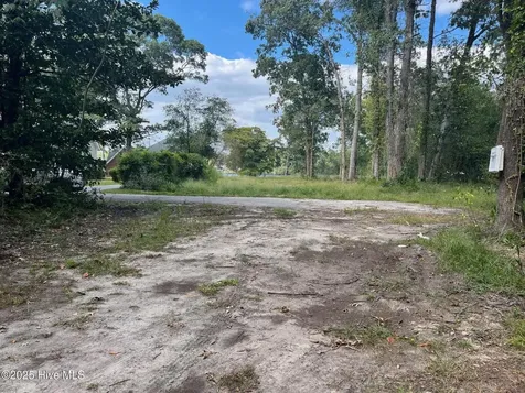 2321-B Chinquapin Road New Bern NC 28562