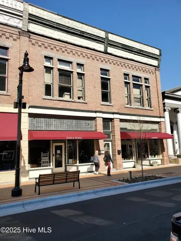 220 W Main Street Washington NC 27889