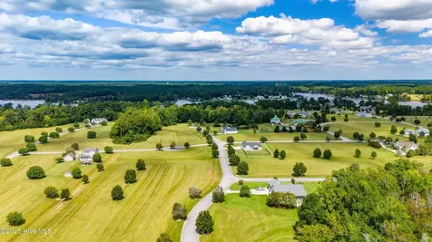 40 Meadow Lane Arapahoe NC 28510
