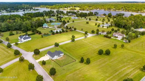 40 Meadow Lane Arapahoe NC 28510