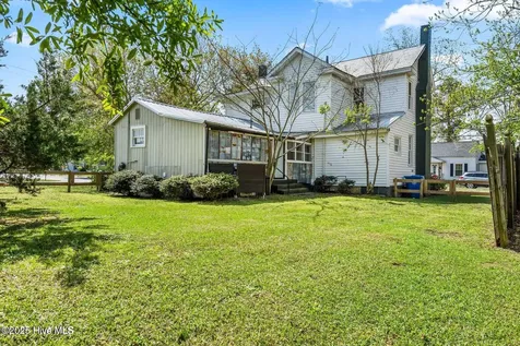 107 Church Street E Elm City NC 27822