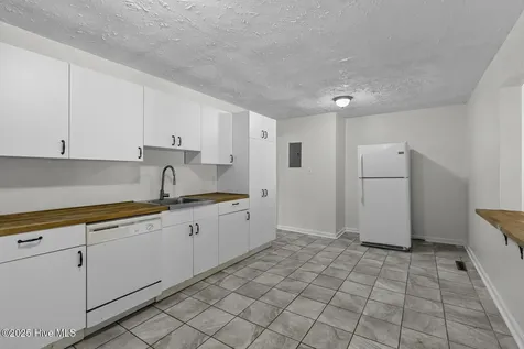 1121 River Street Jacksonville NC 28540
