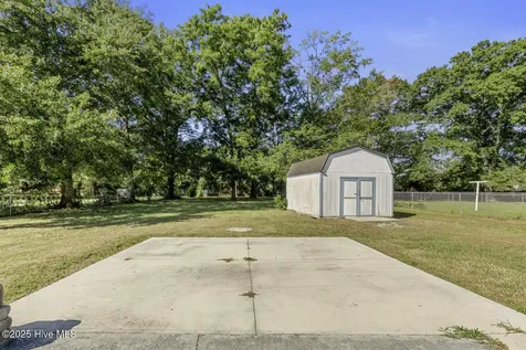 1121 River Street Jacksonville NC 28540