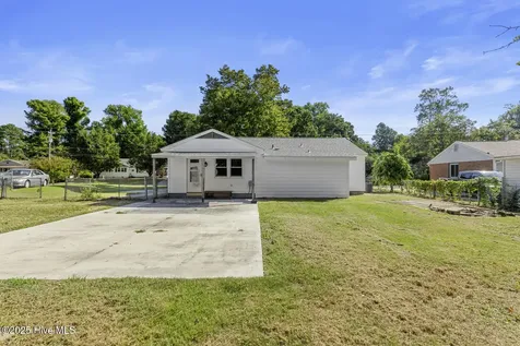 1121 River Street Jacksonville NC 28540