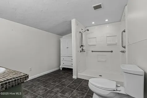 1121 River Street Jacksonville NC 28540
