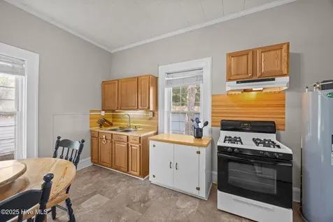 202 N Main Street Walstonburg NC 27888