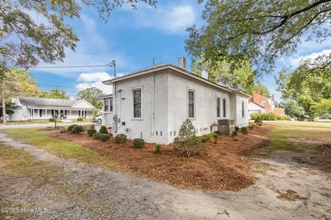 202 N Main Street Walstonburg NC 27888
