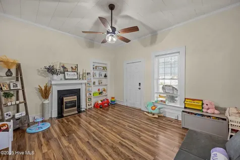 202 N Main Street Walstonburg NC 27888