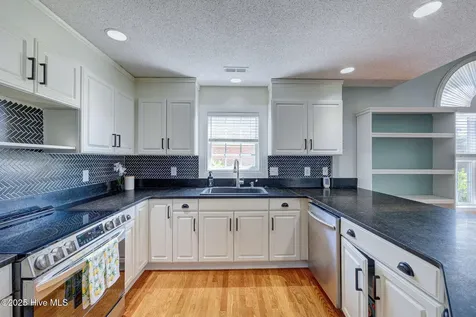 109 Lighthouse Drive Carolina Beach NC 28428