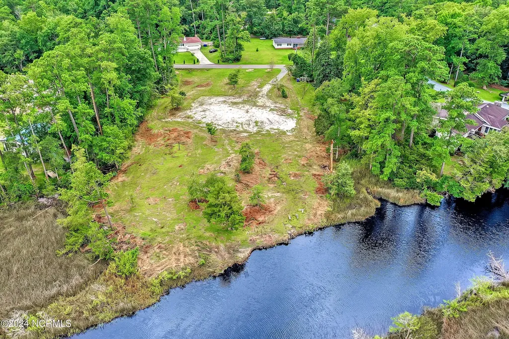 241 Thomas Drive Shallotte NC 28470