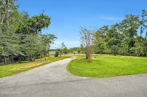 241 Thomas Drive Shallotte NC 28470