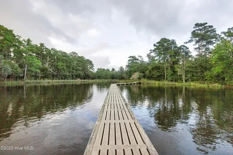 143 Queen Annes Court Oriental NC 28571