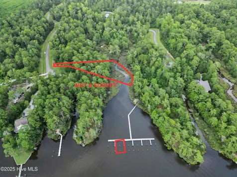 143 Queen Annes Court Oriental NC 28571