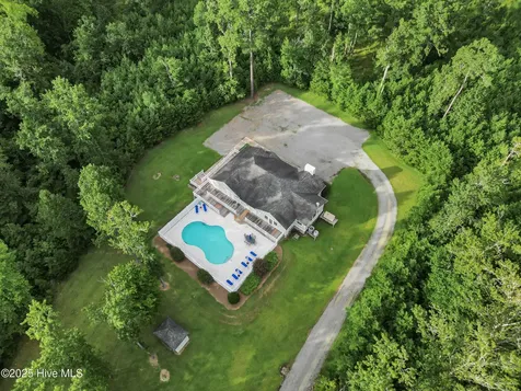 143 Queen Annes Court Oriental NC 28571