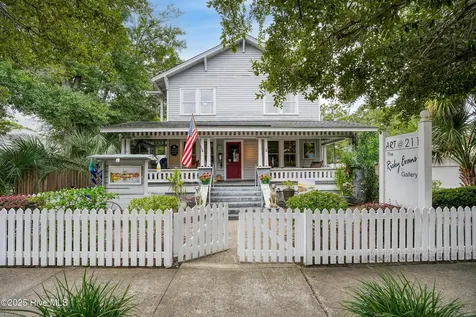 211 N Howe Street Southport NC 28461