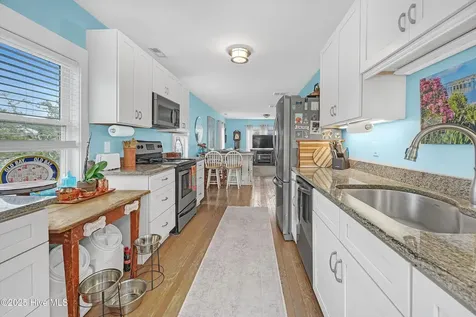 211 N Howe Street Southport NC 28461