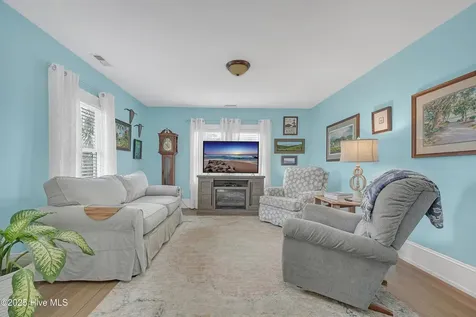211 N Howe Street Southport NC 28461