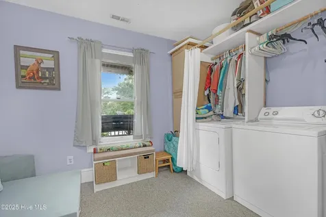 211 N Howe Street Southport NC 28461