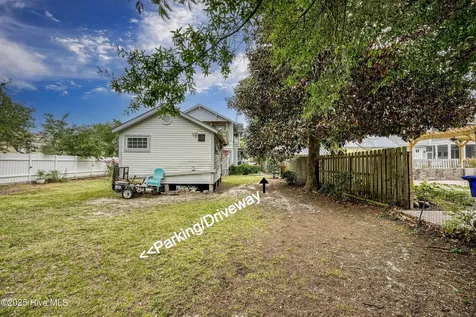 211 N Howe Street Southport NC 28461