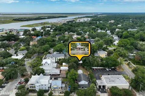 211 N Howe Street Southport NC 28461